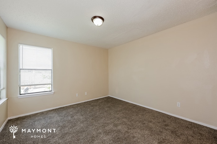 Building Photo - 2041 New Haven Dr