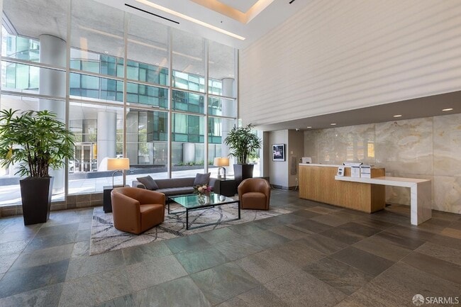 Building Photo - 338 Spear St