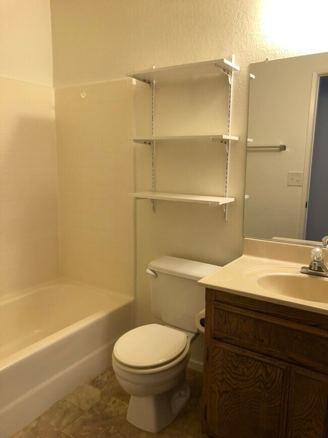 Building Photo - 22578 El Centro Rd