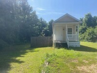 Building Photo - Adorable cottage