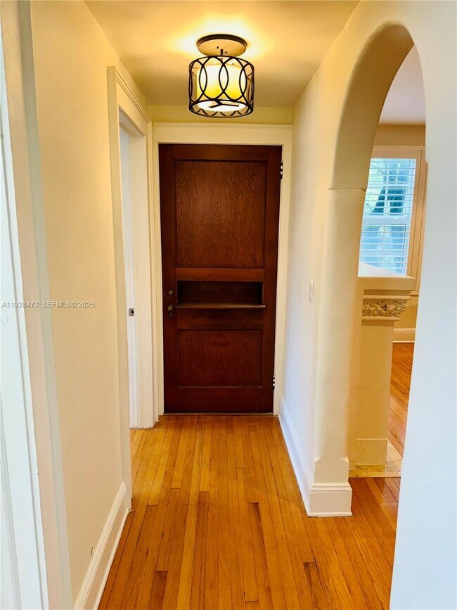 Building Photo - 3224 Biscayne Blvd