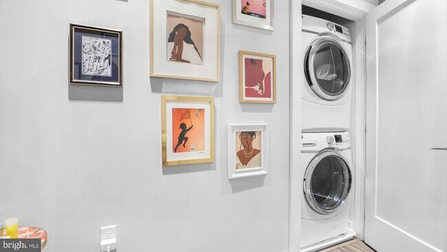 Building Photo - 1111 Orren St NE