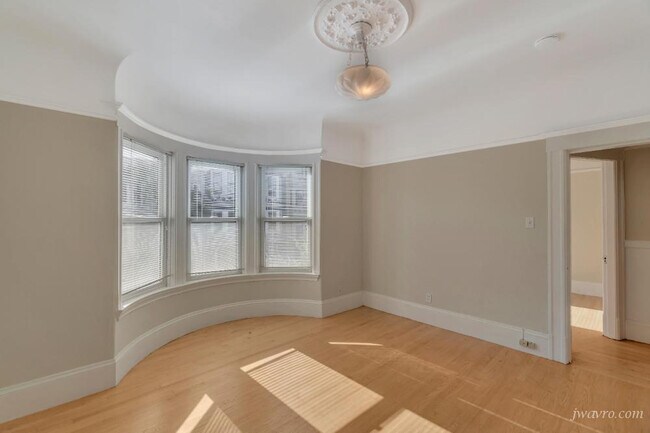 Building Photo - 840 14th St