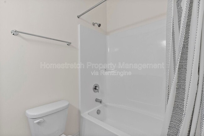Building Photo - 521 Upper Ridgepointe Ct