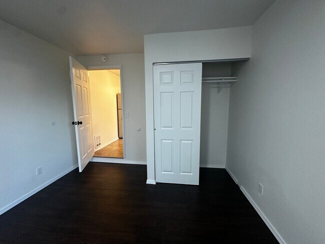 Building Photo - Wray