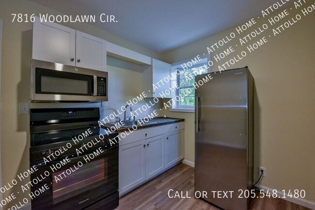 Building Photo - 7816 Woodlawn Cir