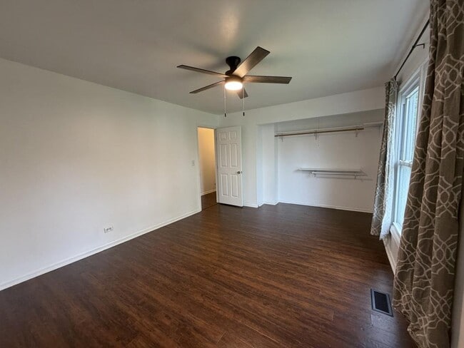 Building Photo - 284 Hill Ave