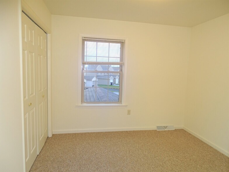 Building Photo - 144 Gable Dr