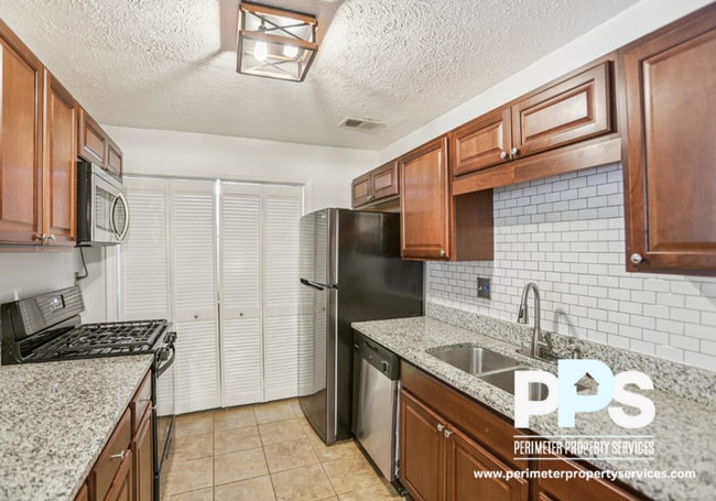 Building Photo - 801 Countryside Pl