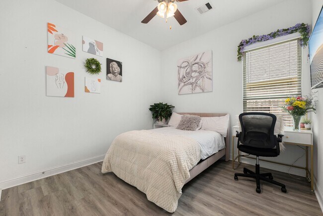 Building Photo - 31611 Donoso Dr