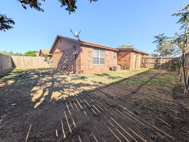 Building Photo - 6509 21st St