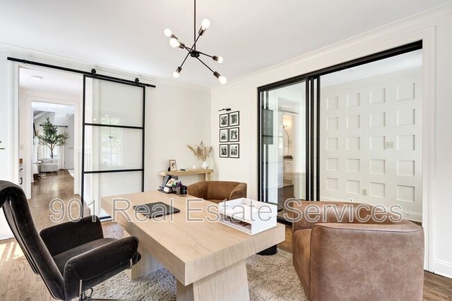 Building Photo - 299 Wilkinson Pl