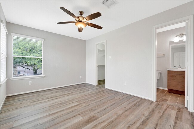 Building Photo - 21510 Grand Hollow Ln