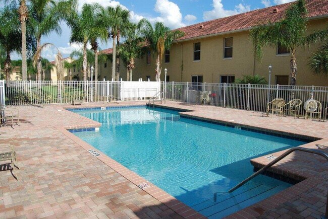Building Photo - 2 Bed/2 Bath condo in Lancelot at Winter P...