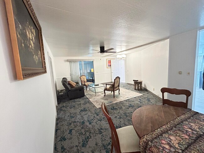 Building Photo - 8888 Kings Dr