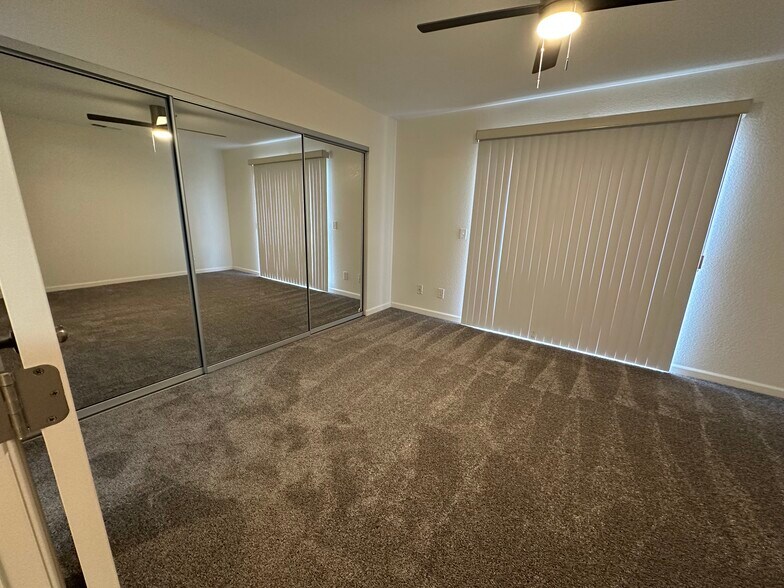 Building Photo - 1371 Marline Ave