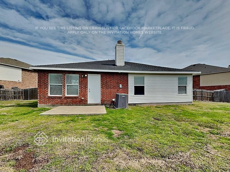 Building Photo - 1313 Cyprus Dr