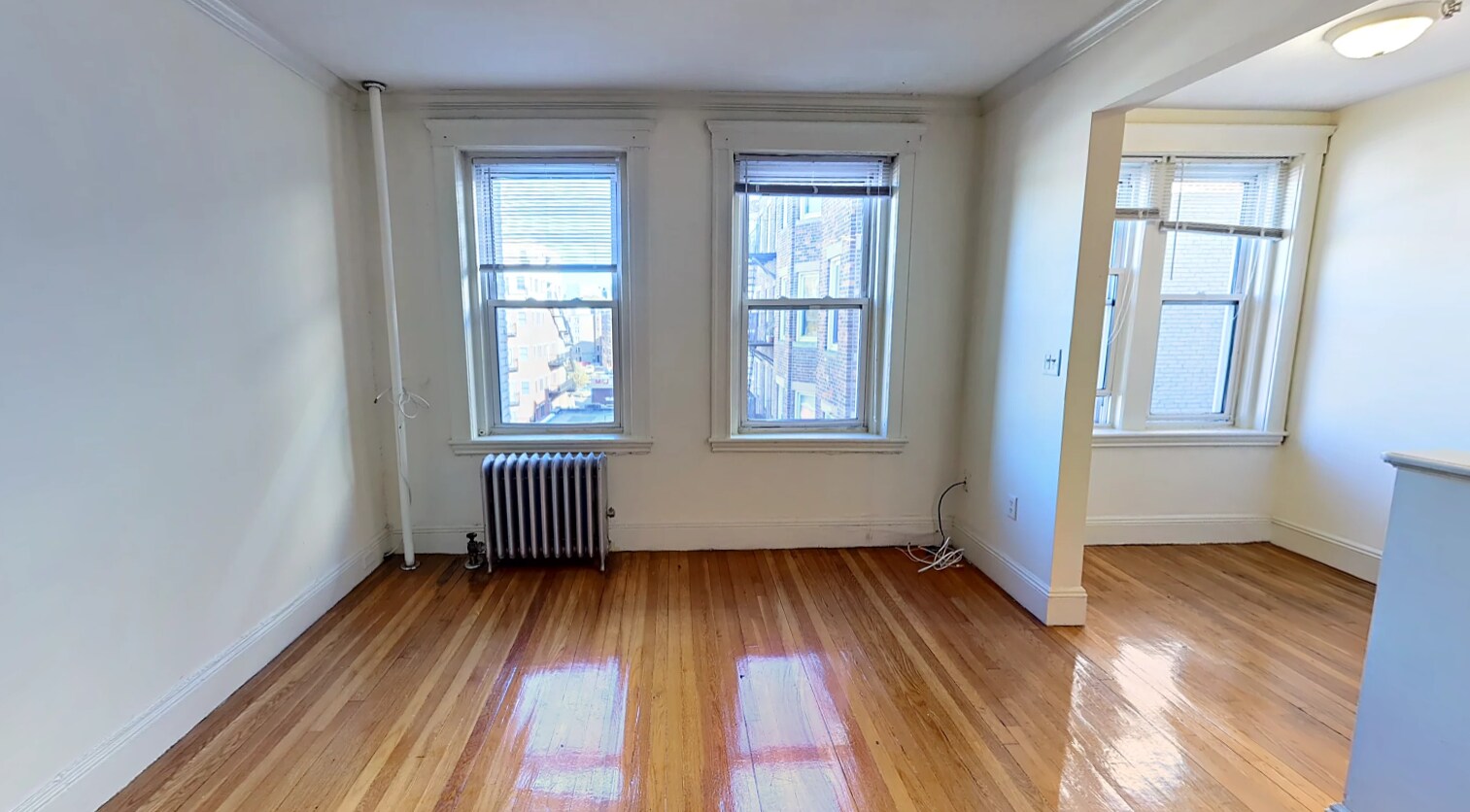 Building Photo - 52 Queensberry St