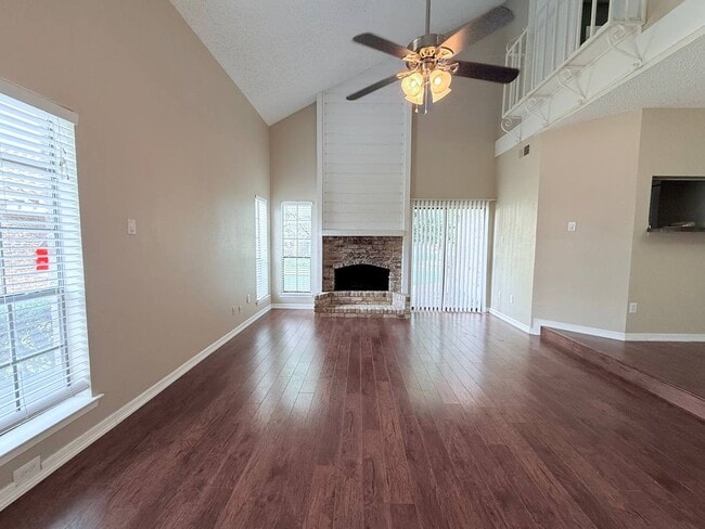 Building Photo - 777 Custer Rd