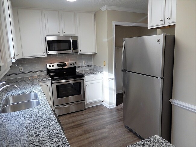 Building Photo - 502 Tyler Run Dr
