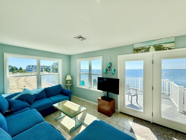 Building Photo - 39 Circle Beach Rd