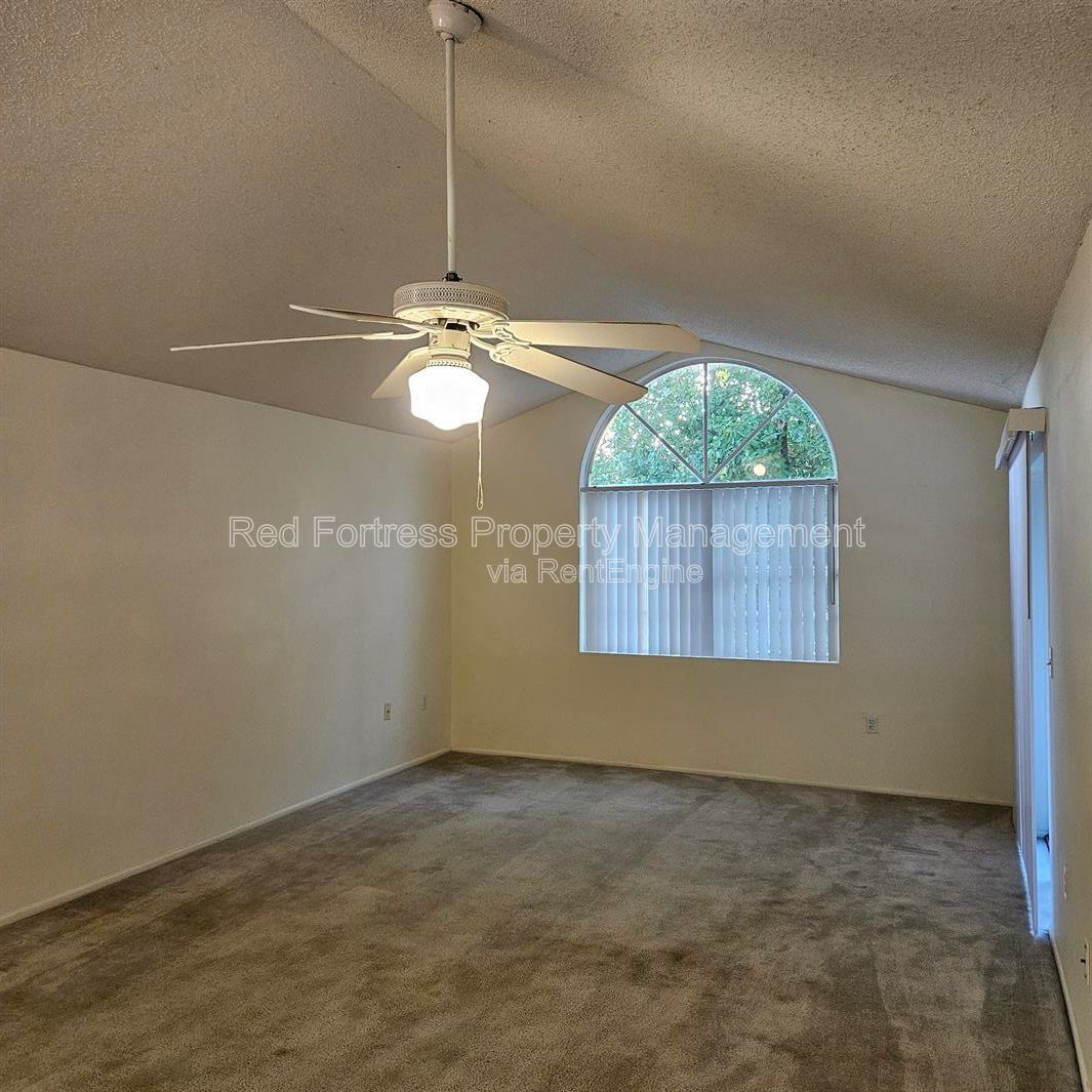 Building Photo - 3419 Winkler Ave
