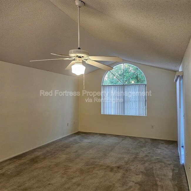Building Photo - 3419 Winkler Ave