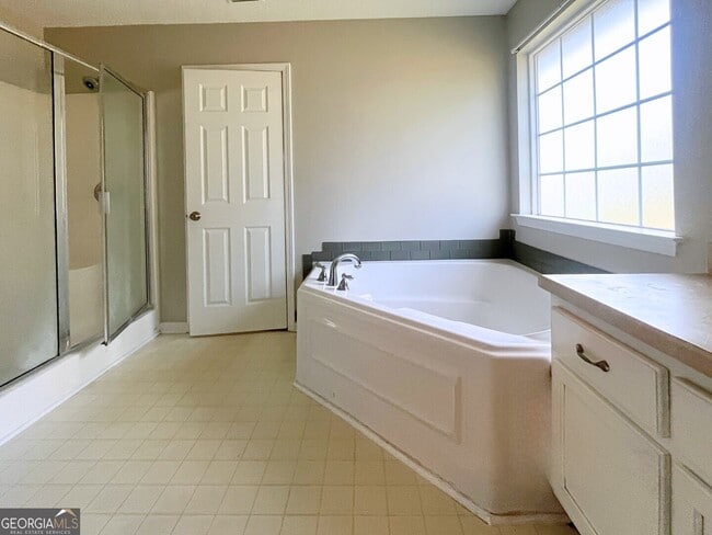 Building Photo - 104 Sugar Maple Way