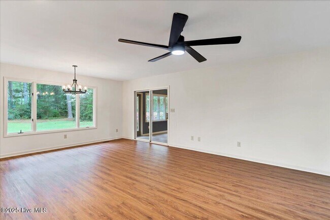 Building Photo - 40 Bogie Dr