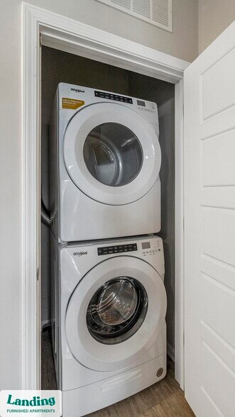 Building Photo - 2300 Tapestry Park Dr