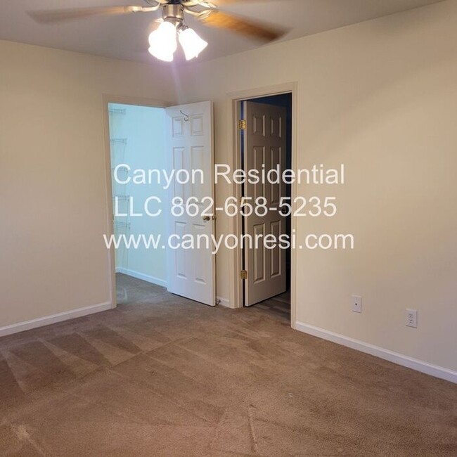 Building Photo - 3320 Trenchard Ln