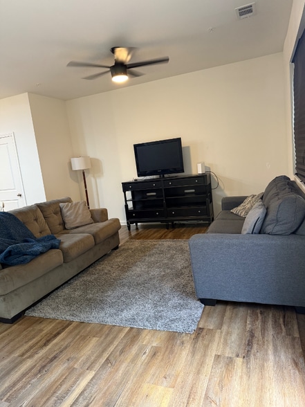 Building Photo - 11912 Fuller St