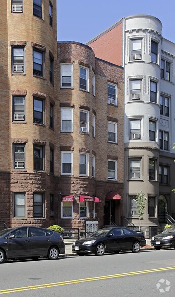 Primary Photo - 70 Westland Ave