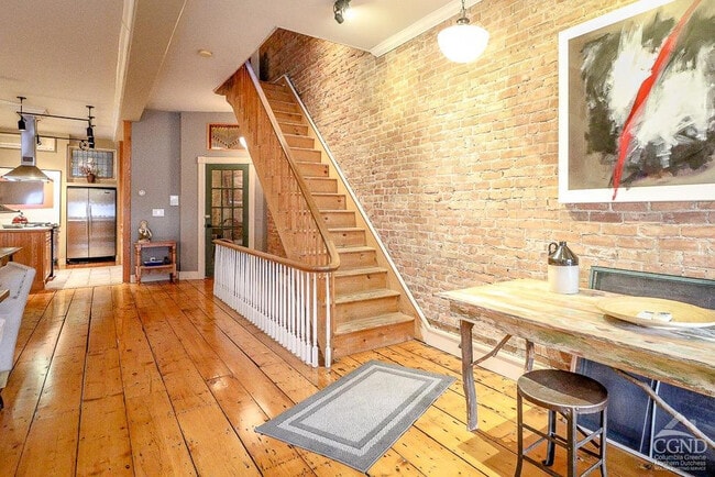Building Photo - 258 Warren St