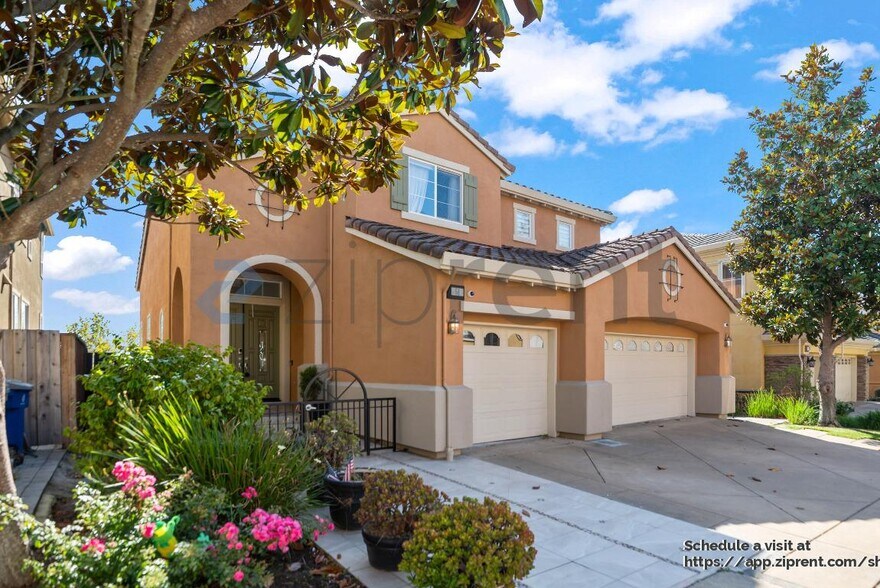 Building Photo - 51 Viola St