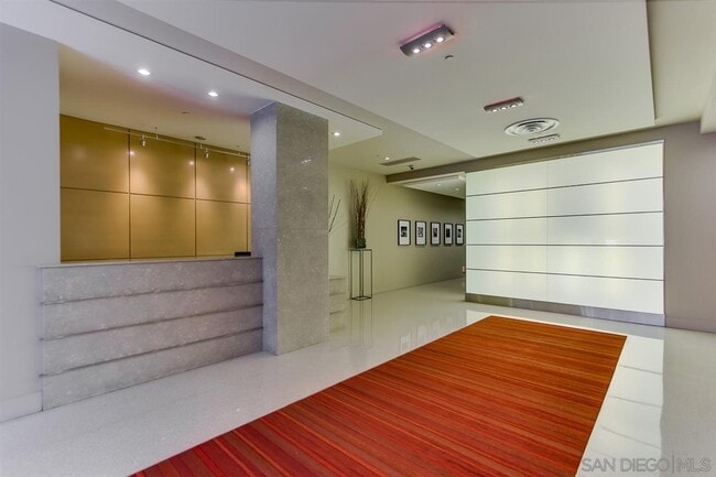 Building Photo - Beautiful 1Br/1Ba Downtown San Diego Condo In High-rise! Water Included! With Parking, Gym, Pool,...