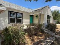 Building Photo - 310 College Dr