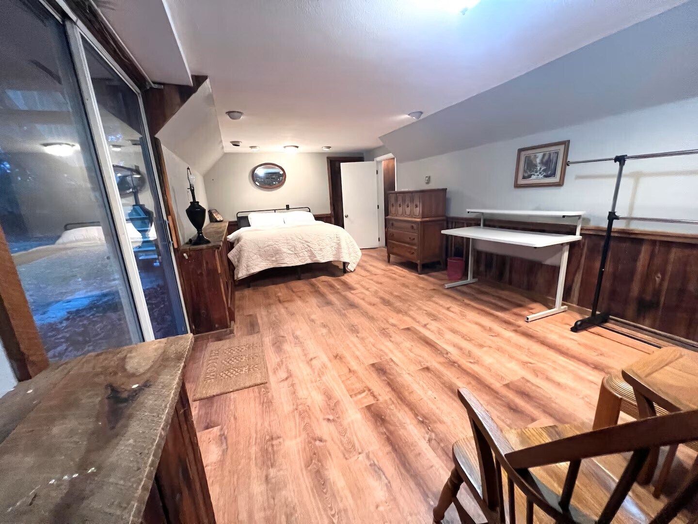 Basement suite - 215 Macktown Rd