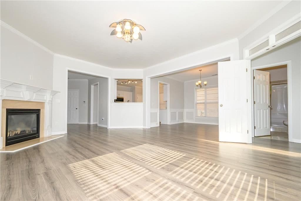 Building Photo - 5955 Weddington Dr