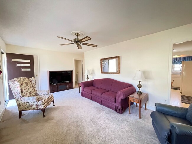 Building Photo - Fully Furnished~All Inclusive~Waiting For YOU!