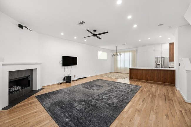 Building Photo - 1801 Oneil St