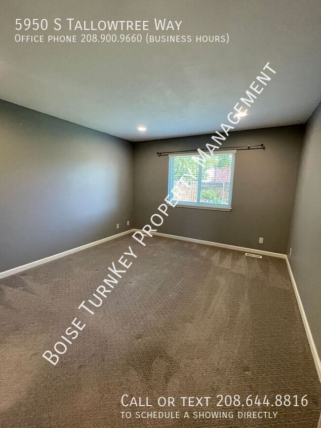 Building Photo - 5950 S Tallowtree Way