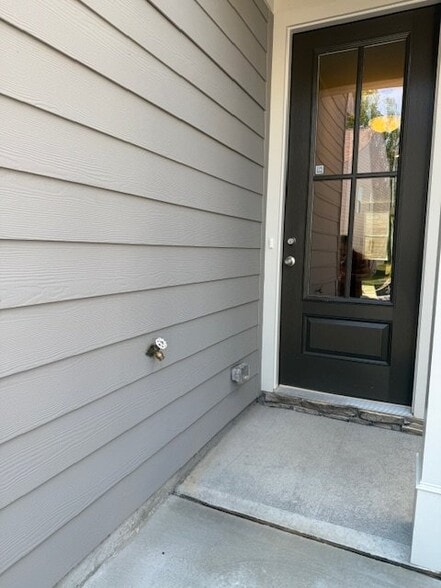 Building Photo - 710 Smokey Quartz Wy