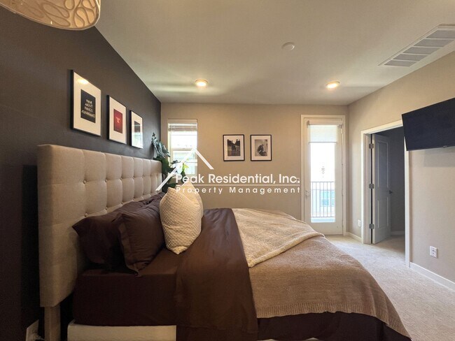 Building Photo - 3069 High Meadow Walk