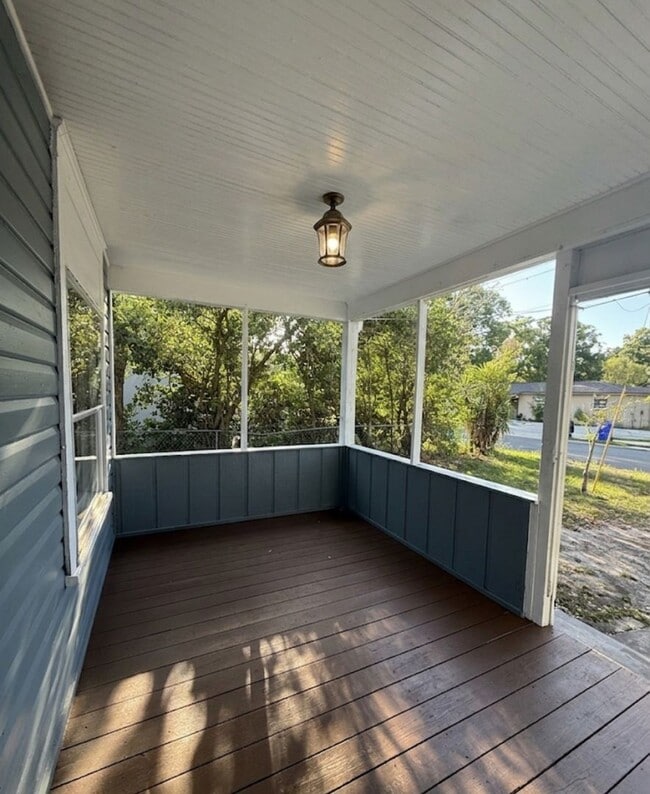 Building Photo - NICE 3BR/1BA Lakeland Home w/Large Covered Porch