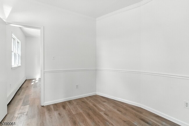 Building Photo - 195 Sylvan Ave