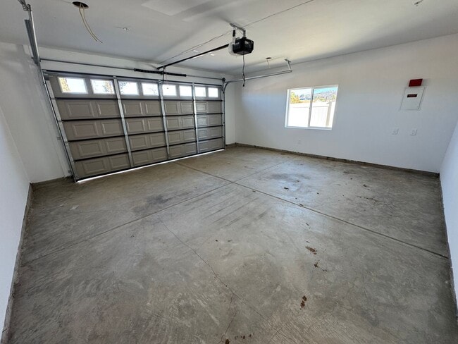 Building Photo - Beautiful Brand New 2 Story Home
