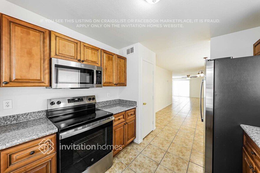 Building Photo - 4545 N 67th Ave