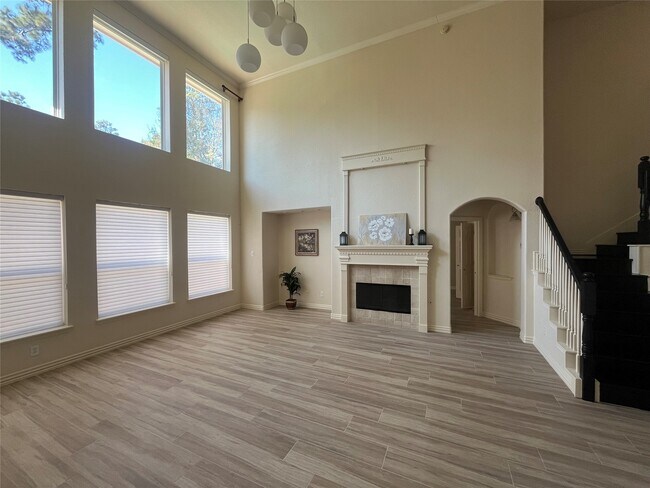 Building Photo - 66 Fulshear Ct