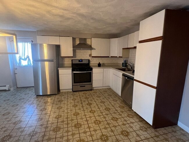 Building Photo - 236 Palfrey St